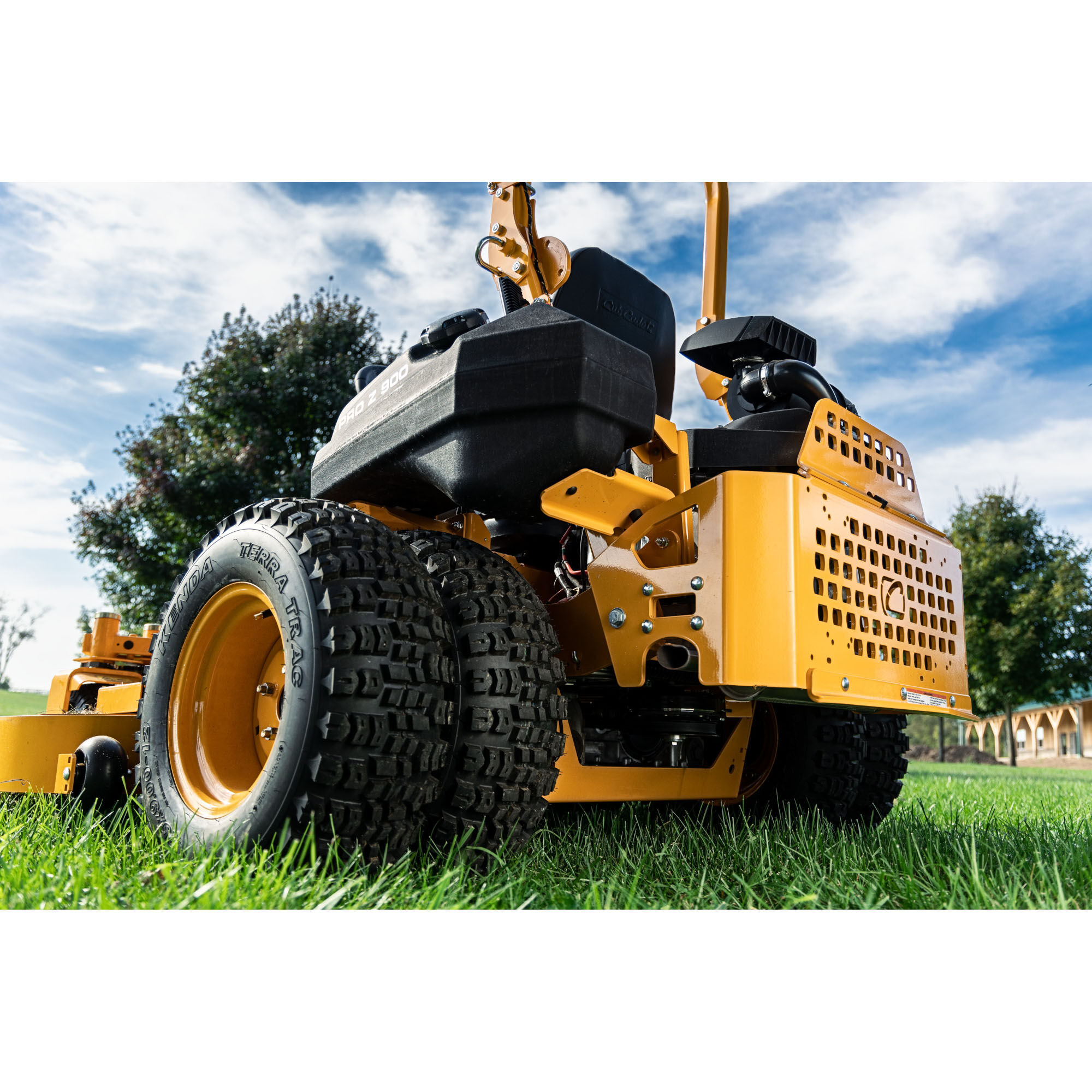 Commercial Zero Turn Slope Mower Pro Z 972 SDL Cub Cadet US