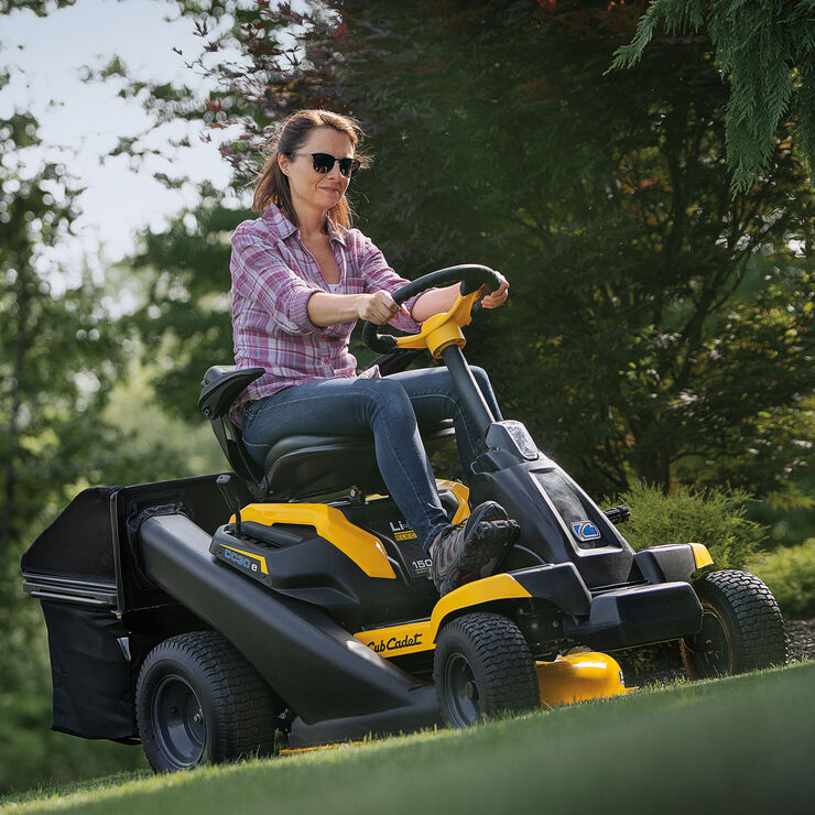 CC 30 e Electric Rider mowers Review