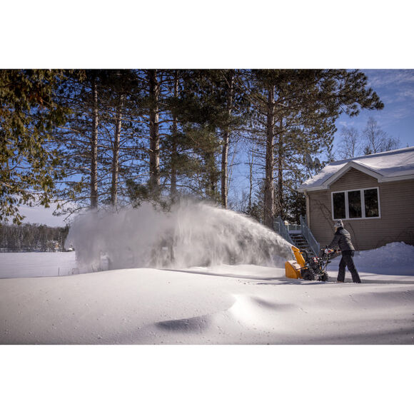 Cub Cadet&reg; 2X&reg; 30" MAX&trade; Snow Blower Clearing Driveway