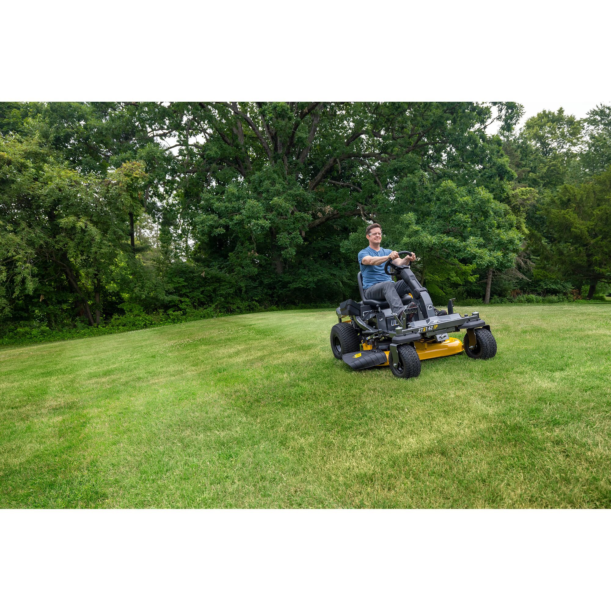 あいきゅう Cub Cadet Ultima ZTS1 42IP Zero-Turn Mower | Cub Cadet US
