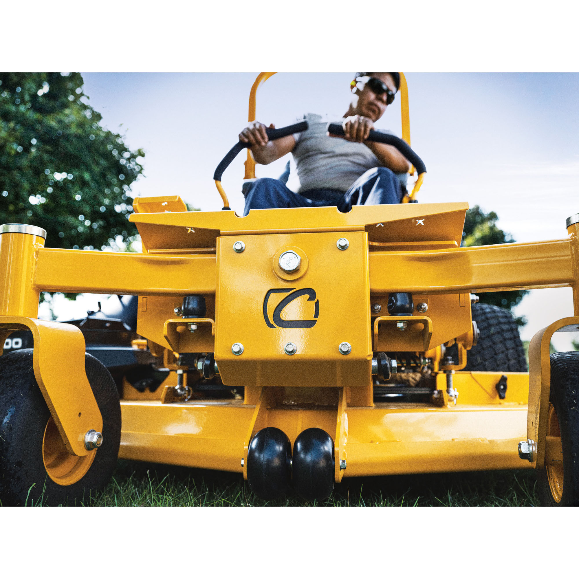 Pro Z 960L EFI | Commercial Zero Turn Mower