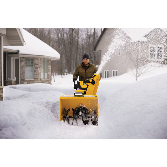Cub Cadet&reg; 2X&reg; 30" MAX&trade; IntelliPOWER&reg; Snow Blower Clearing Driveway