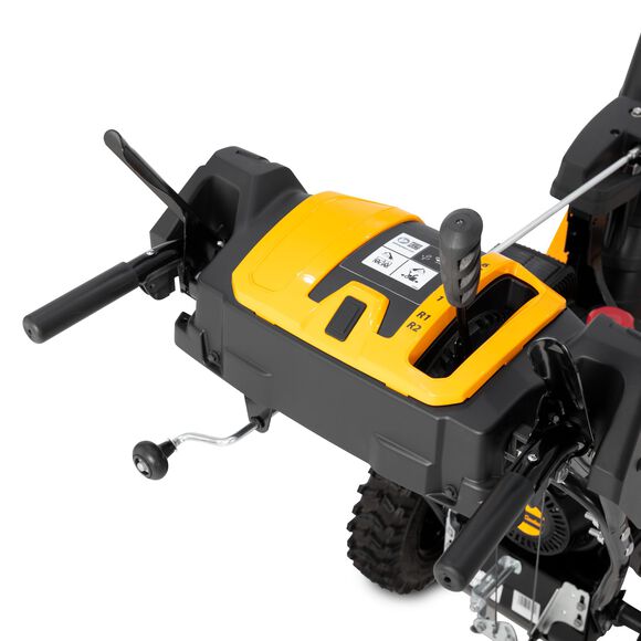 Cub Cadet&reg; Storm&trade; 2X&reg; 24" Snow Blower Controls