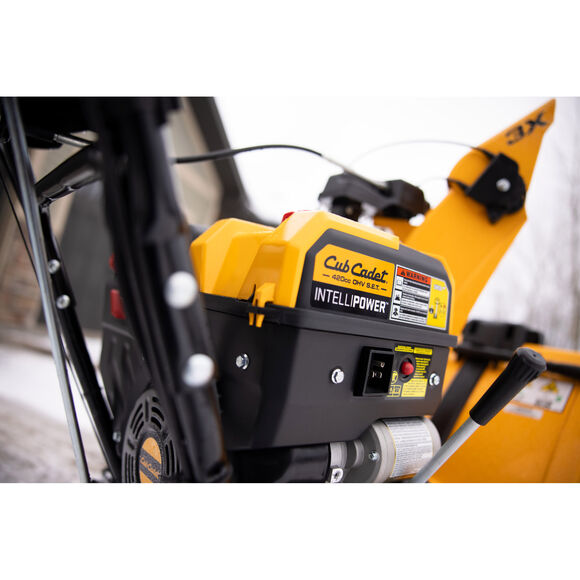Cub Cadet&reg; 3X&reg; 30" TRAC IntelliPOWER&reg; Snow Blower