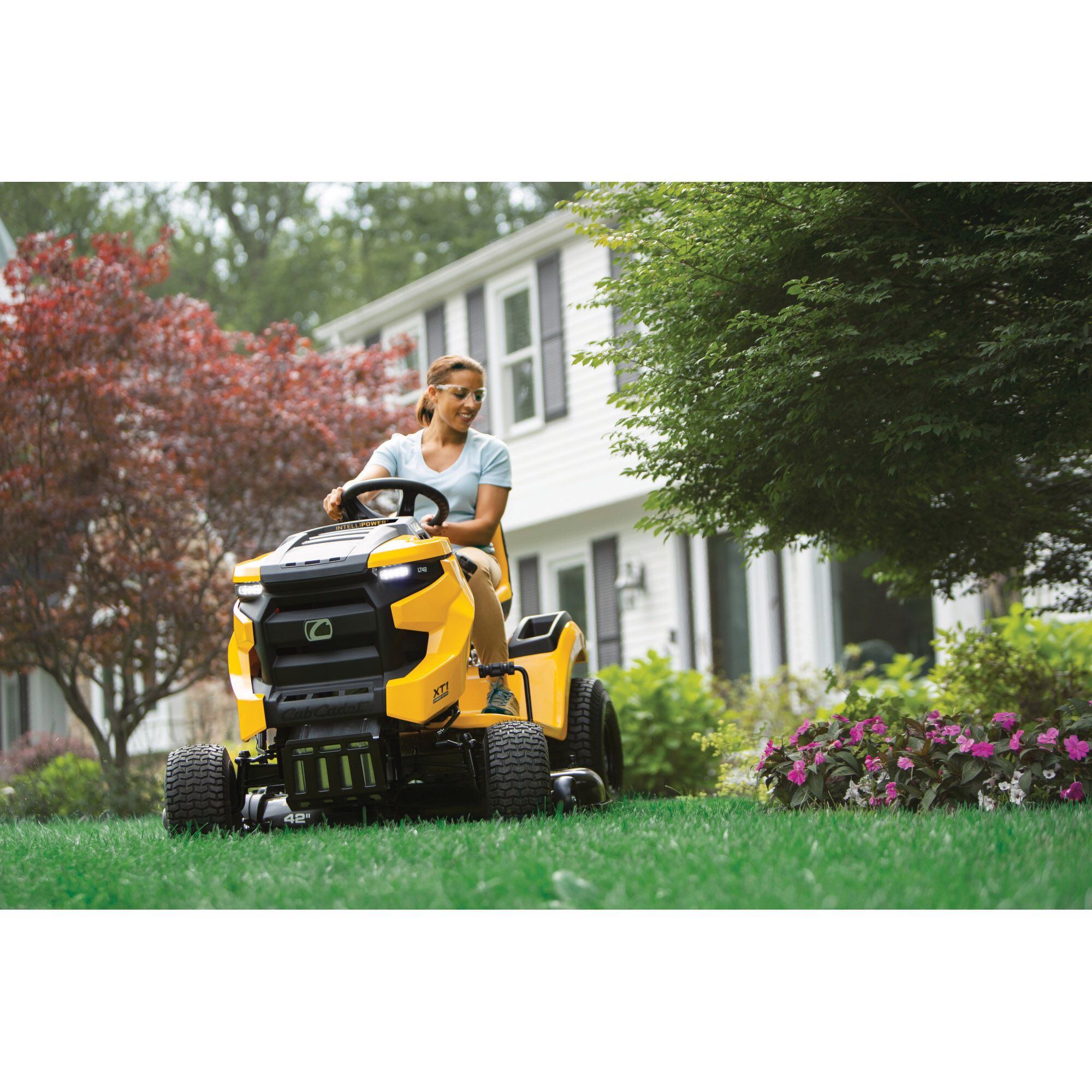 Cub Cadet XT1 LT42 INTELLIPOWER Lawn Tractor Cub Cadet US