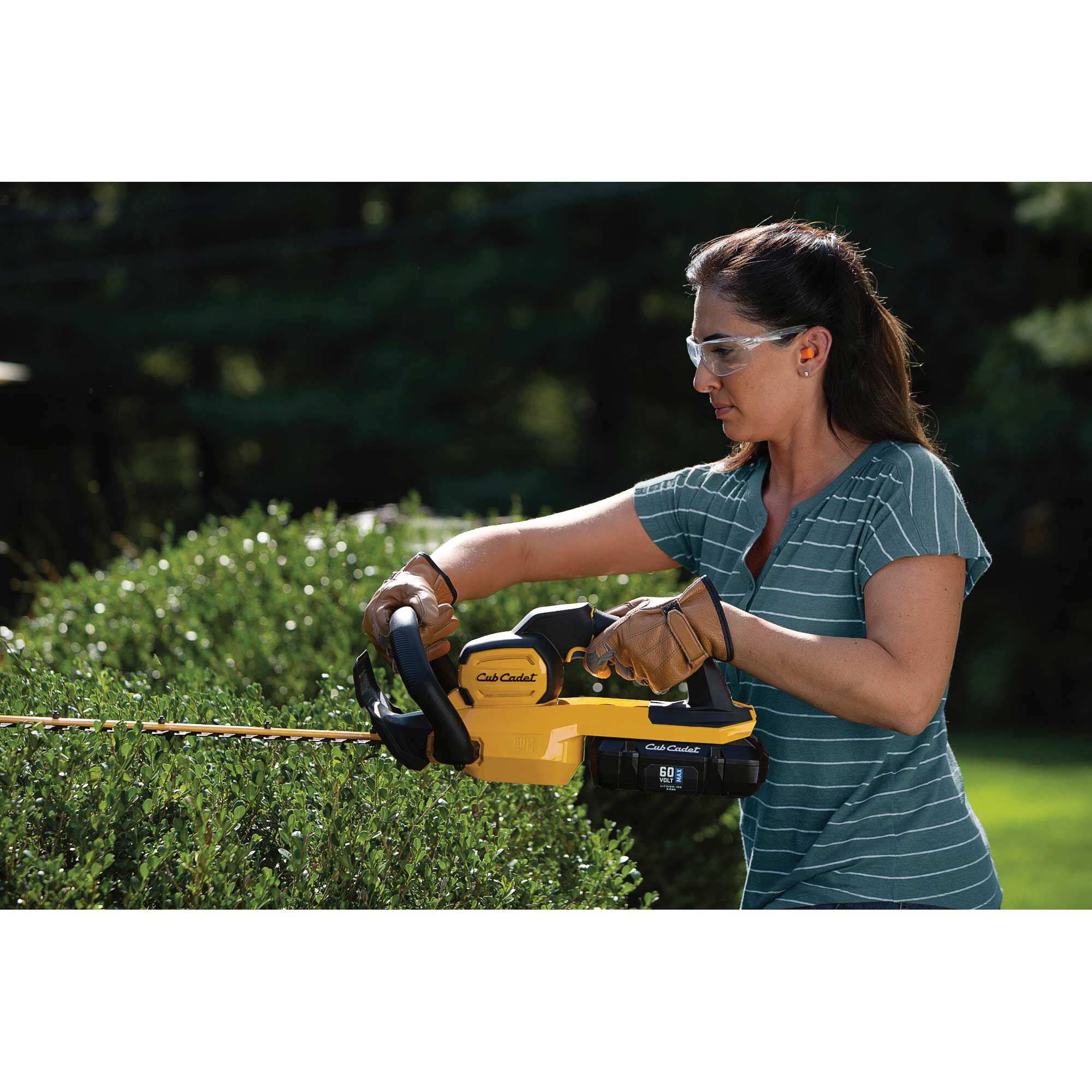 60 volt on sale hedge trimmer