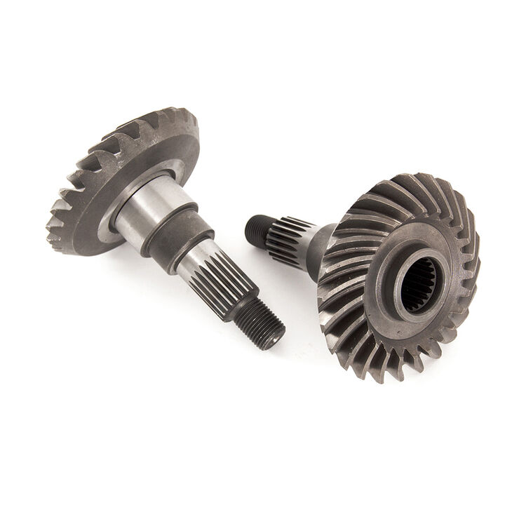 GEAR WHEEL-DRIVEN TOPER