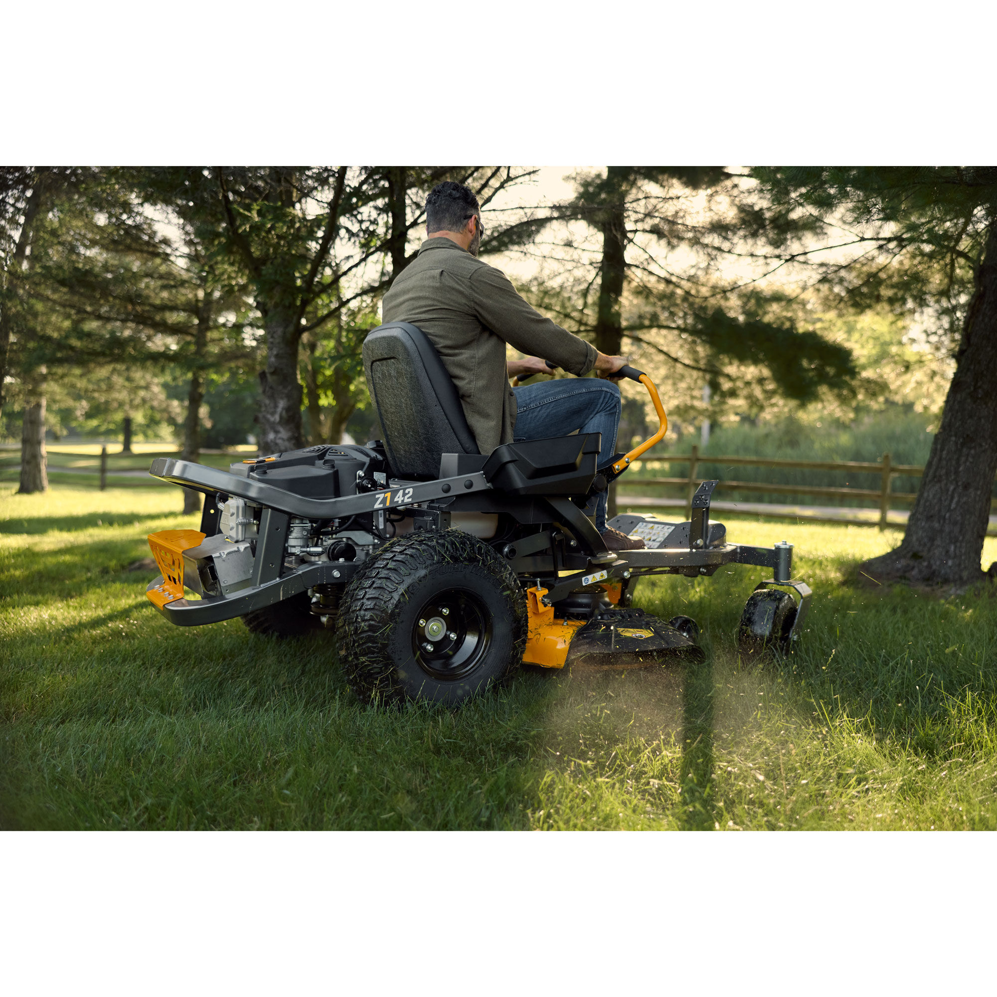 Cub-Cadet-Z142_A1.jpg?sw=580&