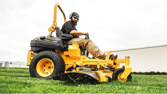 commercial zero-turn mower