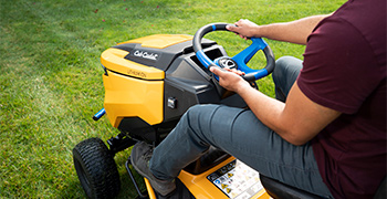 2023 Cub Cadet® Electric Riding Mowers XT1 LT42E