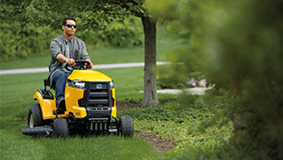 riding lawn mower with intellipower engine